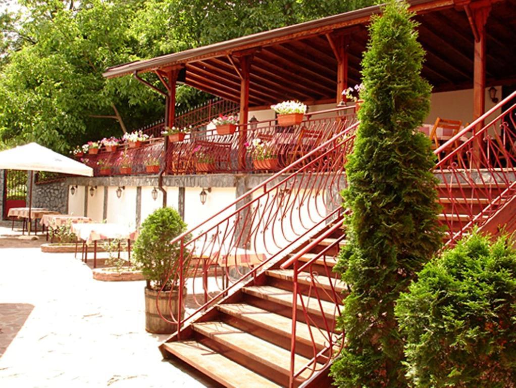 Hotel Restaurant Vodenitsata Berkovitsa Exterior foto